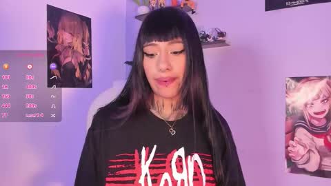 Snapshot of aleja_5 chatting on 12/23/25, 03:04 Ale online show from 12/23/25, 03:04