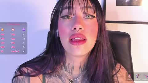 Snapshot of aleja_5 chatting on 04/07/26, 04:13 Ale online show from 04/07/26, 04:13