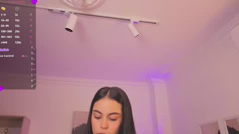Alejandra online show from 10/24/25, 11:28