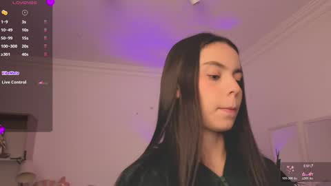 Alejandra online show from 04/24/26, 11:23