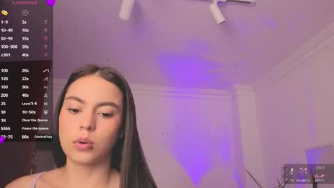 Alejandra online show from 04/27/26, 11:19