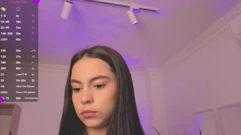 Alejandra online show from 04/30/26, 11:27