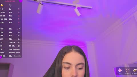 Alejandra online show from 05/25/26, 11:27