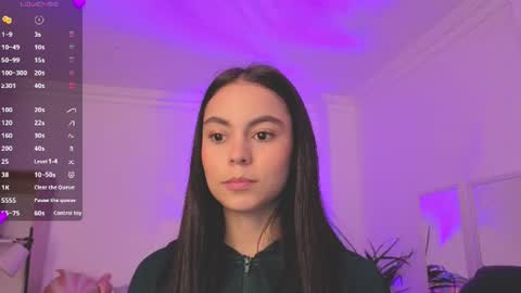 Alejandra online show from 06/16/26, 11:24