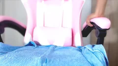 Snapshot of alejaharker chatting on 03/08/26, 04:27 Aleja Harker online show from 03/08/26, 04:27