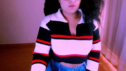 Alejandra  online show from 10/19/25, 01:34