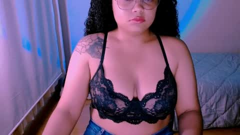 Alejandra  online show from 04/02/26, 11:46