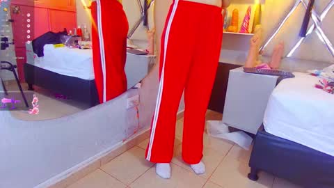 Snapshot of alejandra_martinss chatting on 11/05/25, 03:06 alejandra martins online show from 11/05/25, 03:06