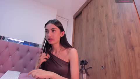 alejandraaa_ online show from 09/18/25, 01:51