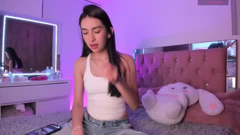 alejandraaa_ online show from 09/25/25, 03:10