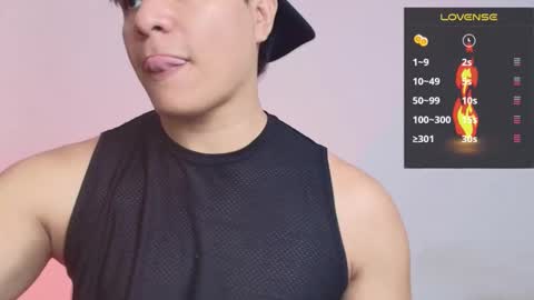 Snapshot of alejandro_vt chatting on 09/21/25, 08:10 Alejandro G online show from 09/21/25, 08:10