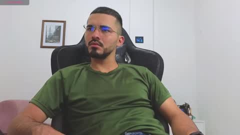 alejandroo_7 online show from 11/19/25, 07:58