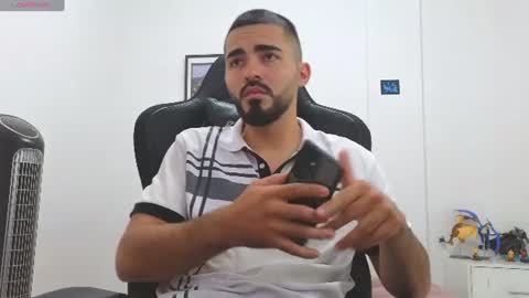 alejandroo_7 online show from 06/17/26, 08:32