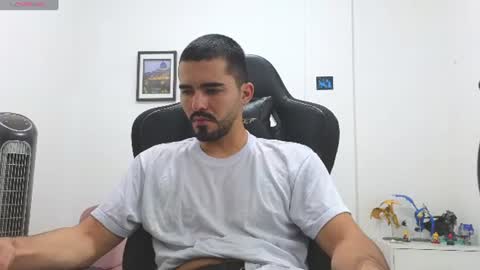 alejandroo_7 online show from 07/02/26, 12:54