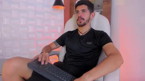 Alejo  online show from 10/21/25, 09:37