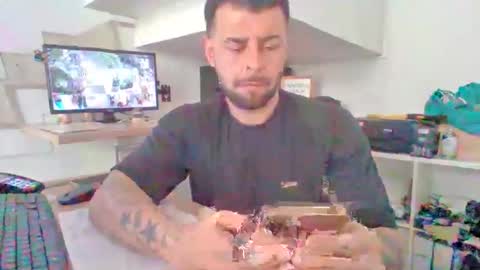 Snapshot of alejandrovegahotx chatting on 02/14/26, 05:43 Nico online show from 02/14/26, 05:43