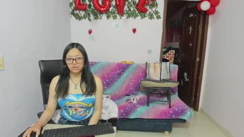 Snapshot of alejita_smithh chatting on 03/12/25, 12:36 zoe and Kataleya online show from 03/12/25, 12:36