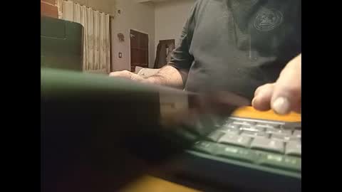 alejito16 online show from 11/11/25, 03:06