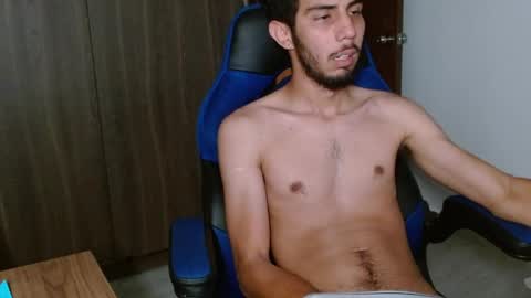 Snapshot of alejo_hot23 chatting on 03/27/26, 02:50 David online show from 03/27/26, 02:50