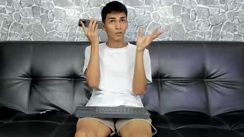 alejo peverell online show from 11/17/25, 07:52