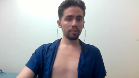 Snapshot of alejo_shy chatting on 01/07/25, 02:53 alejo_shy online show from 01/07/25, 02:53