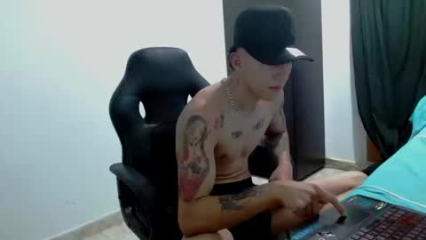 Snapshot of alejo_urd chatting on 02/19/26, 05:03 alejo online show from 02/19/26, 05:03