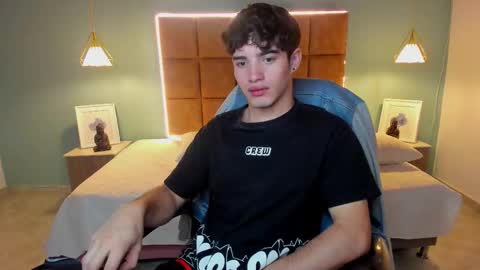 ALejoo Saenz online show from 10/07/25, 05:32