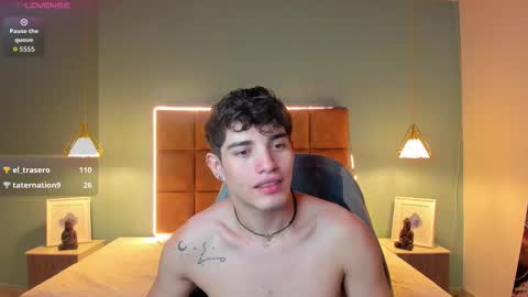 ALejoo Saenz online show from 10/31/25, 01:39