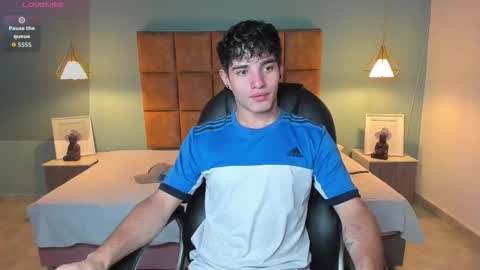 ALejoo Saenz online show from 11/14/25, 03:33