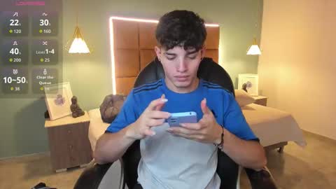 ALejoo Saenz online show from 11/24/25, 01:27