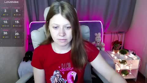 Snapshot of alekasamui chatting on 12/11/24, 01:26 Aleksa online show from 12/11/24, 01:26