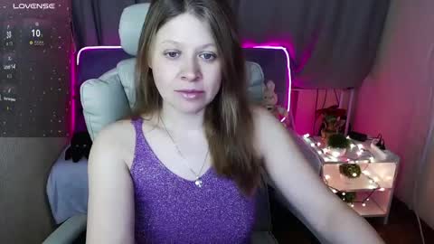 Snapshot of alekasamui chatting on 01/22/25, 04:02 Aleksa online show from 01/22/25, 04:02
