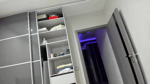 aleks_brown online show from 06/24/26, 08:52