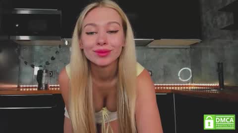 Snapshot of aleksa_cutie chatting on 03/10/26, 11:37 Next stream - 2 dec - online show from 03/10/26, 11:37