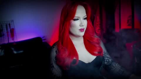 Snapshot of aleksafoxy chatting on 12/17/24, 02:23 Aleksa online show from 12/17/24, 02:23