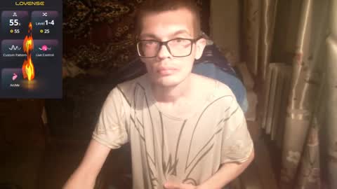 Snapshot of aleksej95 chatting on 01/04/25, 07:23 Alex online show from 01/04/25, 07:23