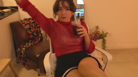 Snapshot of alemaniababe chatting on 12/29/24, 02:27 Ale online show from 12/29/24, 02:27