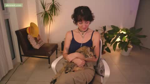 Snapshot of alemaniababe chatting on 02/04/26, 11:20 Ale online show from 02/04/26, 11:20