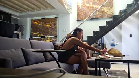 Snapshot of alenart chatting on 12/29/24, 07:32 alenart online show from 12/29/24, 07:32