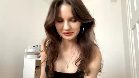 Snapshot of alenemacaskill chatting on 05/14/26, 08:43 Roniy online show from 05/14/26, 08:43