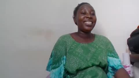 Noreen Kennth and Emilly online show from 02/13/25, 09:51