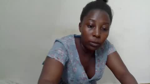 Noreen Kennth and Emilly online show from 02/27/25, 08:50