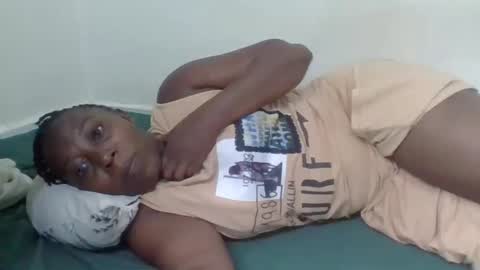 Noreen Kennth and Emilly online show from 03/04/25, 07:32