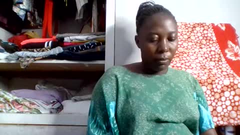 Noreen Kennth and Emilly online show from 11/03/25, 05:52