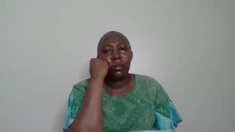 Noreen Kennth and Emilly online show from 11/29/25, 07:55