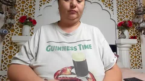 alesha_arabian_ online show from 12/19/25, 05:14