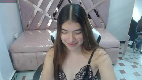 Snapshot of alesia_v chatting on 05/20/26, 08:48 Live 1000pm 600am COLOMBIAN HOUR online show from 05/20/26, 08:48