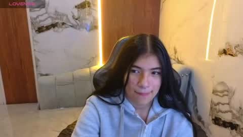 Snapshot of alesia_v chatting on 07/30/26, 03:22 Live 1000pm 600am COLOMBIAN HOUR online show from 07/30/26, 03:22