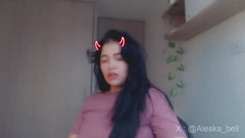 Snapshot of aleska__bell chatting on 01/09/25, 03:44 Aleska online show from 01/09/25, 03:44