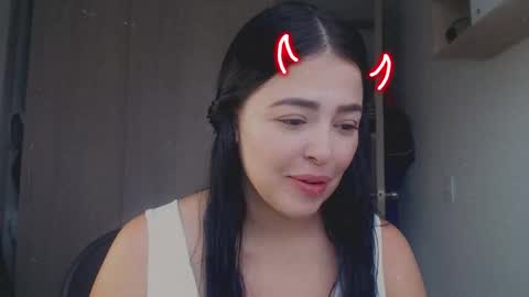 Snapshot of aleska__bell chatting on 09/18/25, 03:47 Aleska online show from 09/18/25, 03:47